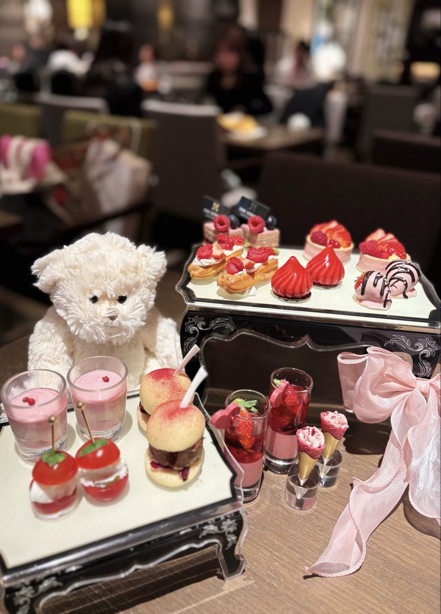 sr_msd_'s tweet photo. (՞ ܸ . . ܸ՞)♥️🍓 https://t.co/QPgZCxH65a