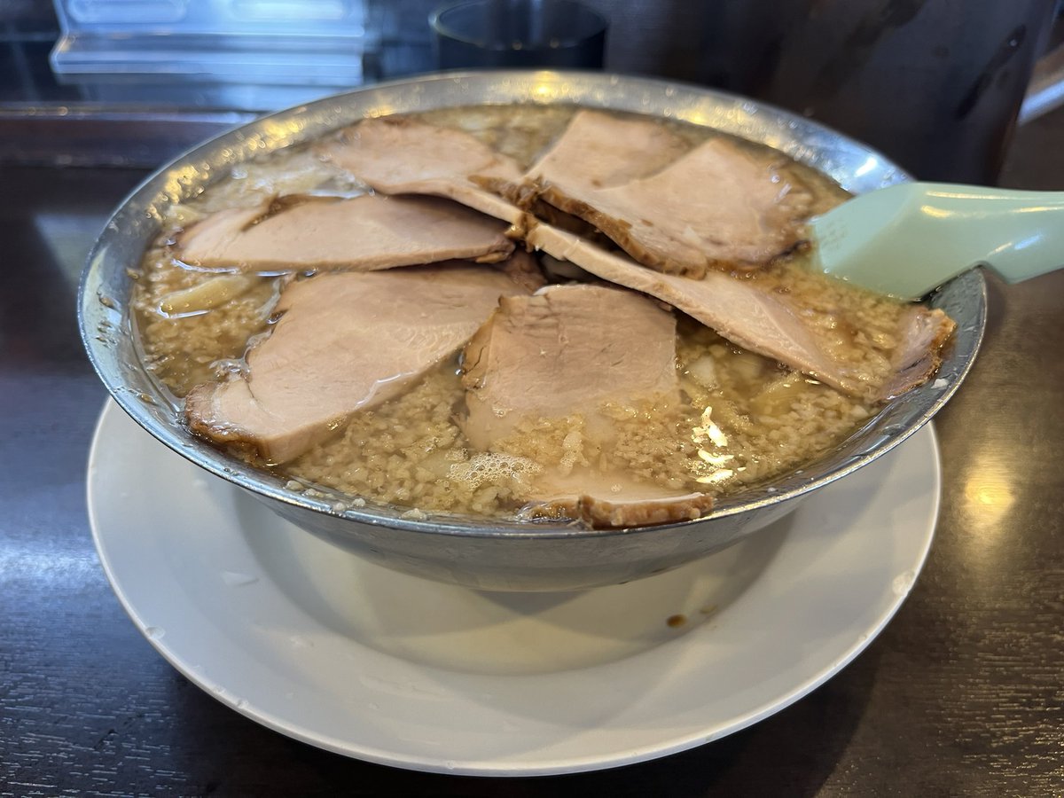 MINMIN_TK_ALB's tweet photo. 仕事で加茂へ
成龍さんで背脂補給し
コメリ書房でサカマガ購入
充実のルーティン https://t.co/O5oqYUNLvA