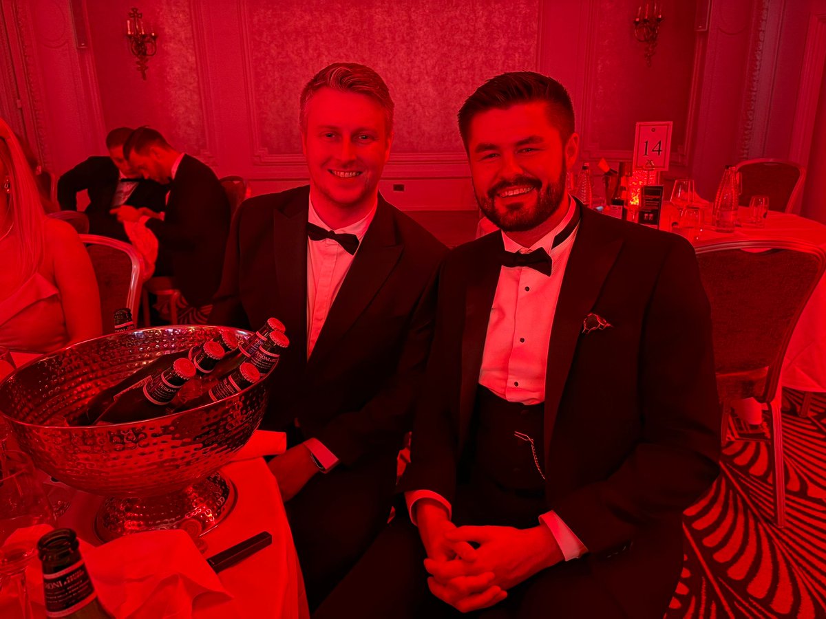 SortRefer tweet media