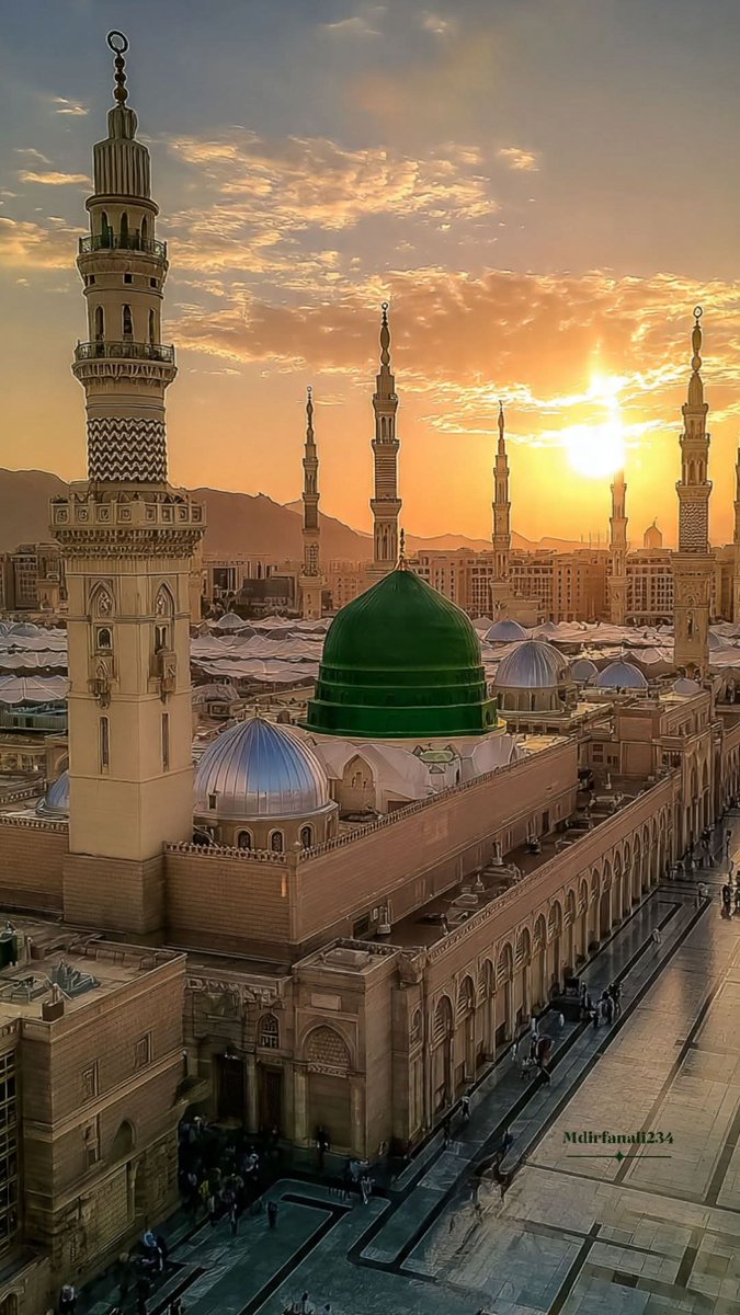 عطائے اَرَب جلائے کَرب فُیوضِ عجب بغیرِ طلب
یہ رحمتِ ربّ ہے کس کے سبب بَربِّ جہاں تمہارے لئے

#قومی_زبان
RT 🔁💯👈🏻 
#TDR__now