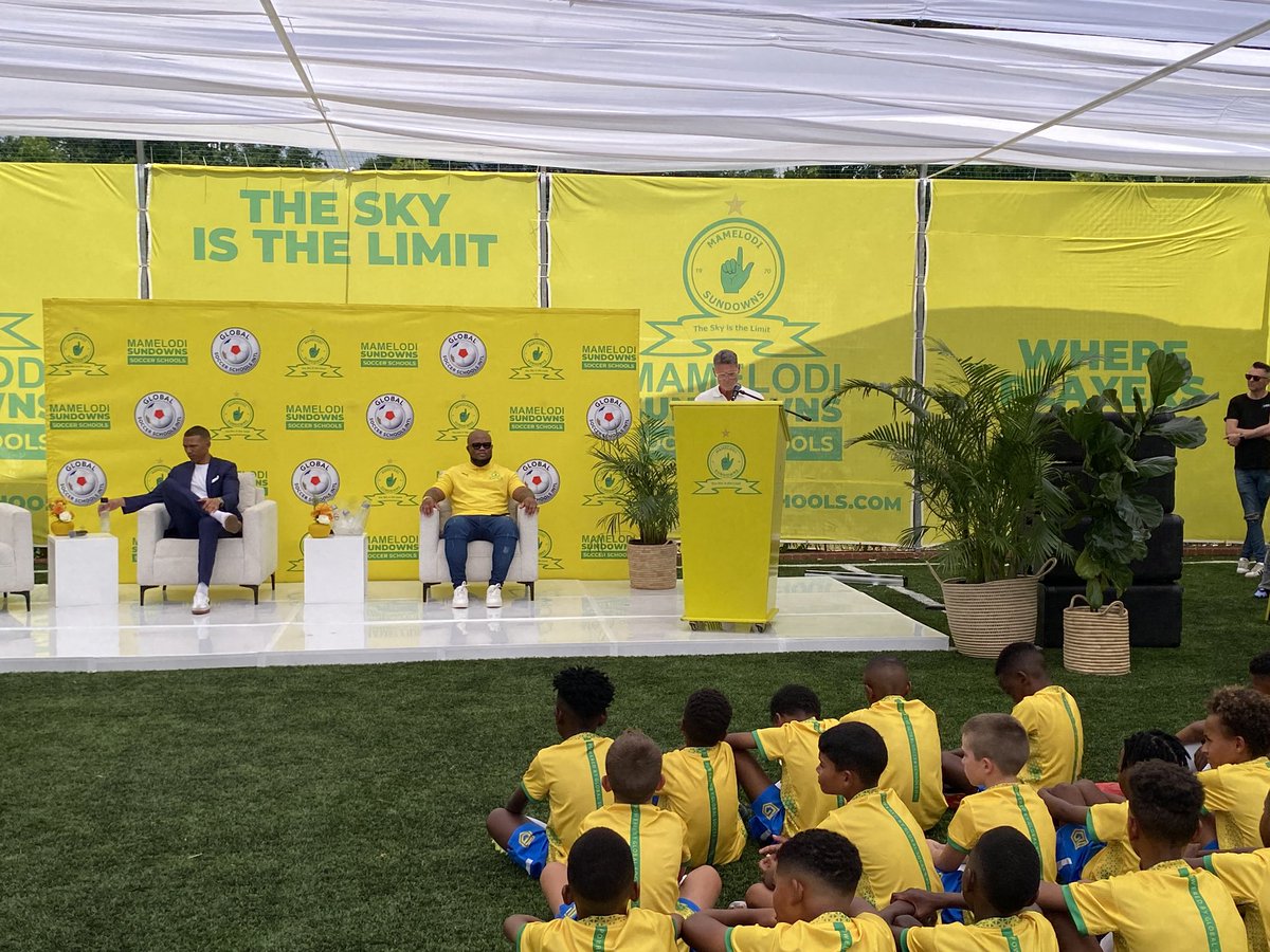 Football Stage tweet media