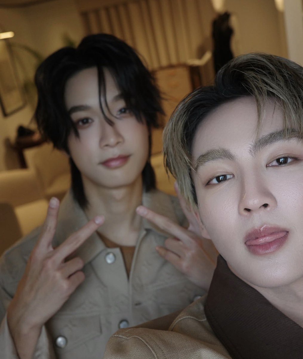 อื้มมม วาสนาไอแฝดชิบะสองตุวนี้หรอ😔