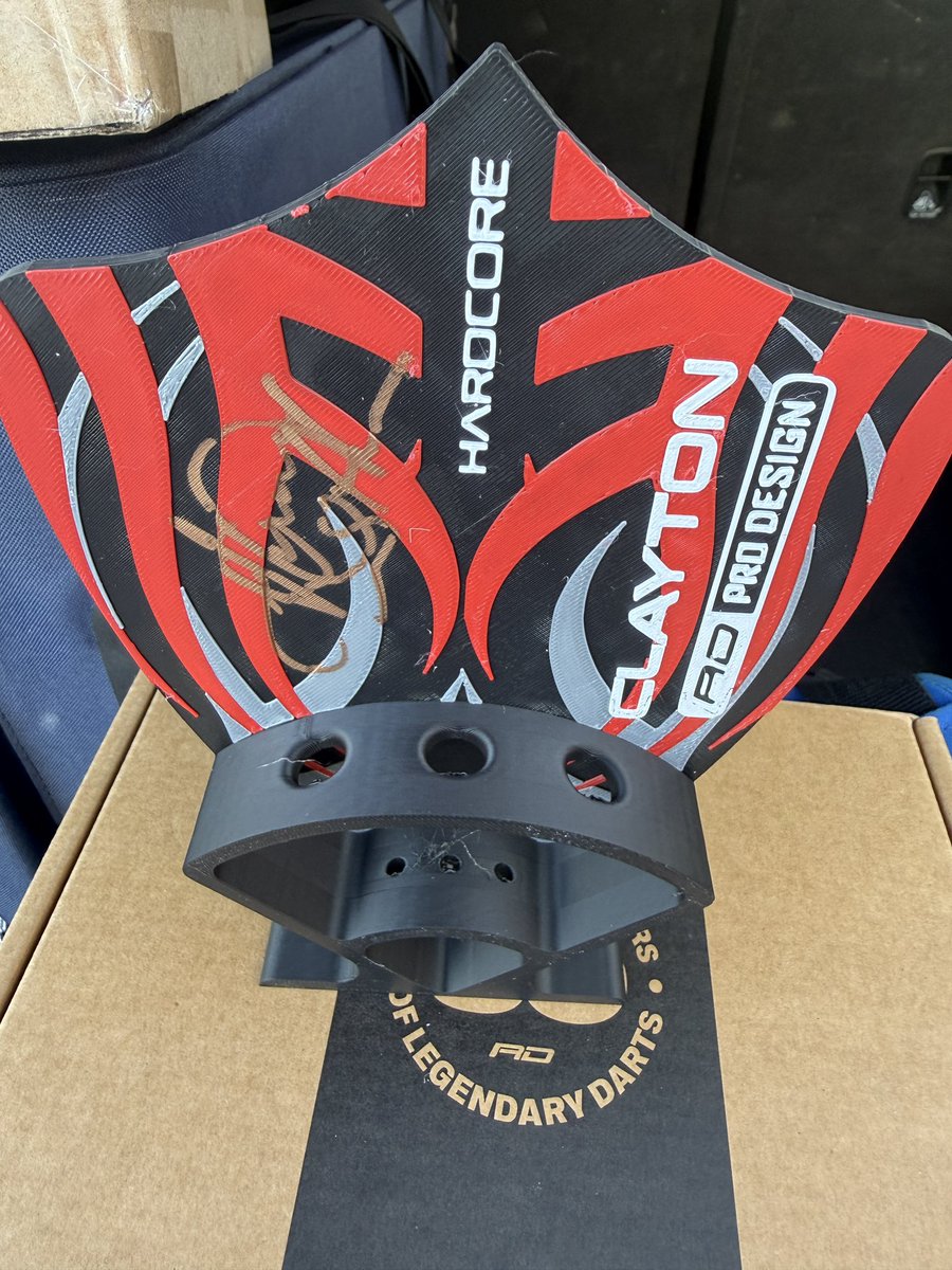 Martin Leak tweet media