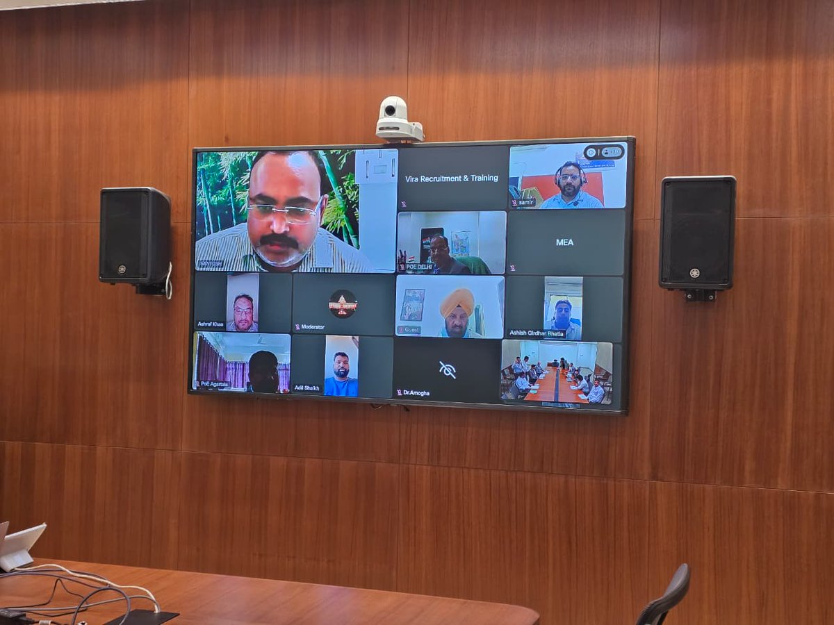 ProtectorGenGOI's tweet photo. JS (OE) &amp; PGE, Sh. S. Bhagat, chaired 19th Open House session with registered RAs, which was also attended by POEs &amp; division officers; RA’s grievances &amp; issues were discussed and resolved during the session. https://t.co/mbLt1MdP6f