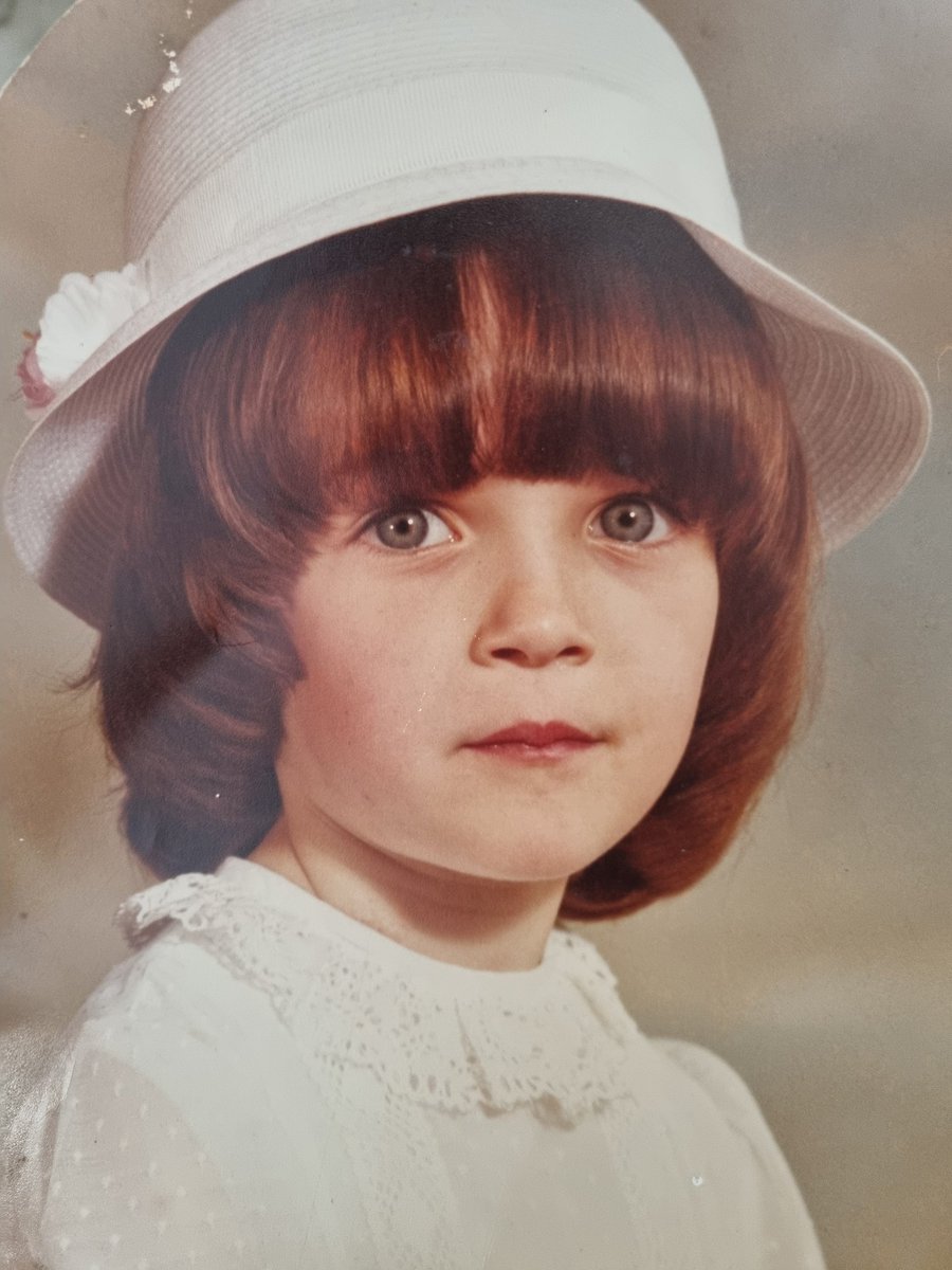 Heidi_XXnl's tweet image. This is who runs this account ⬇️
My hat was too small :-D