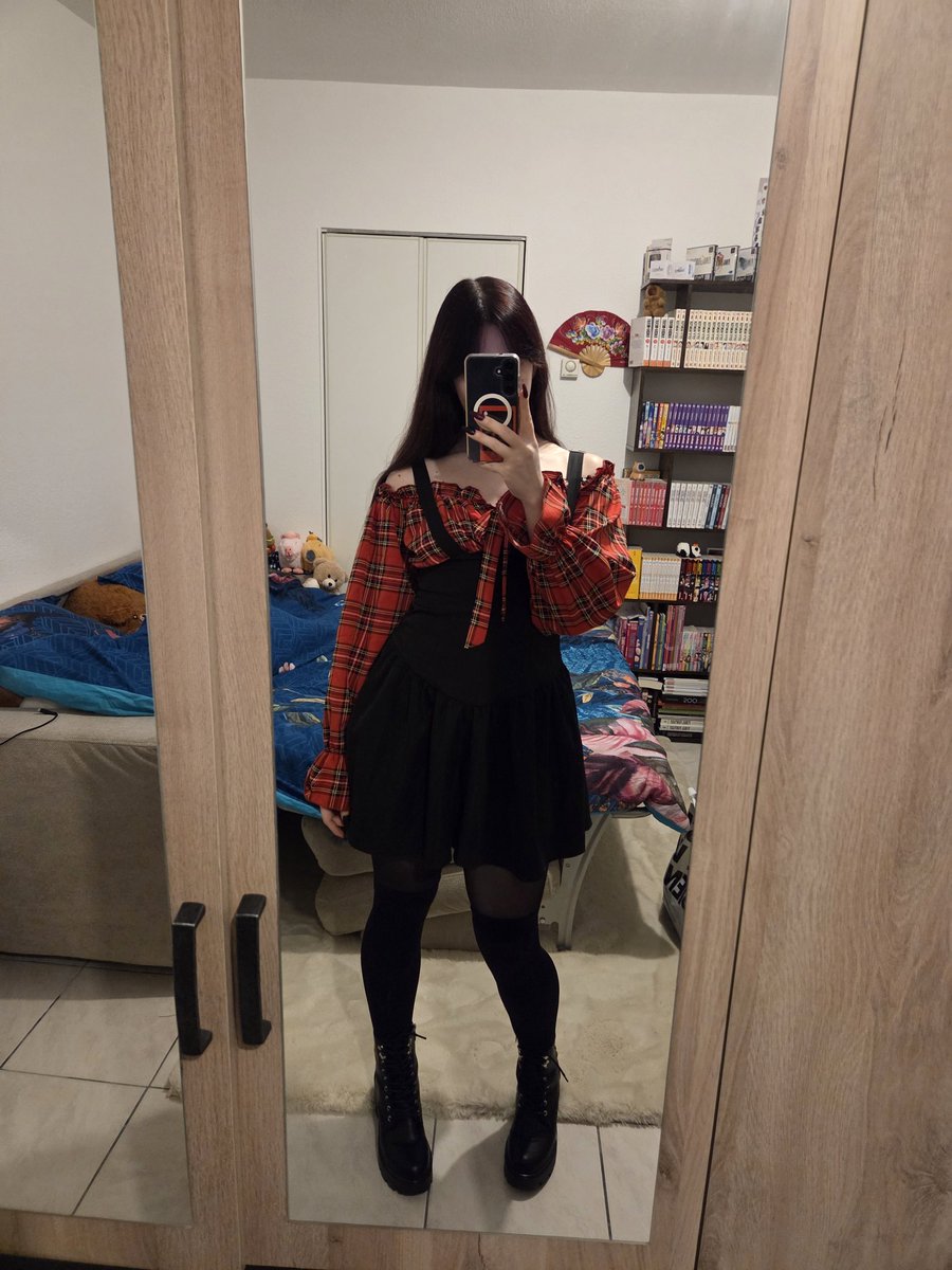 үυυηα 🌸 tweet media