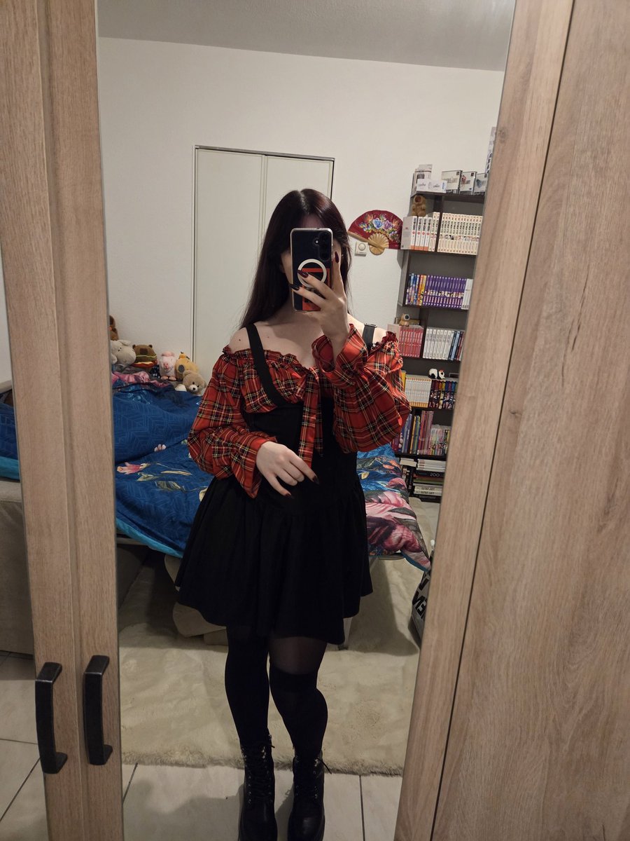 үυυηα 🌸 tweet media