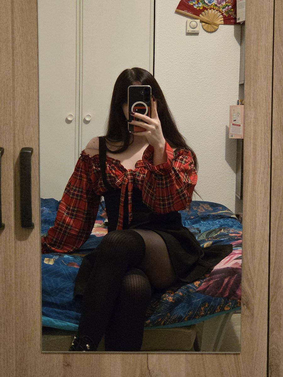 үυυηα 🌸 tweet media