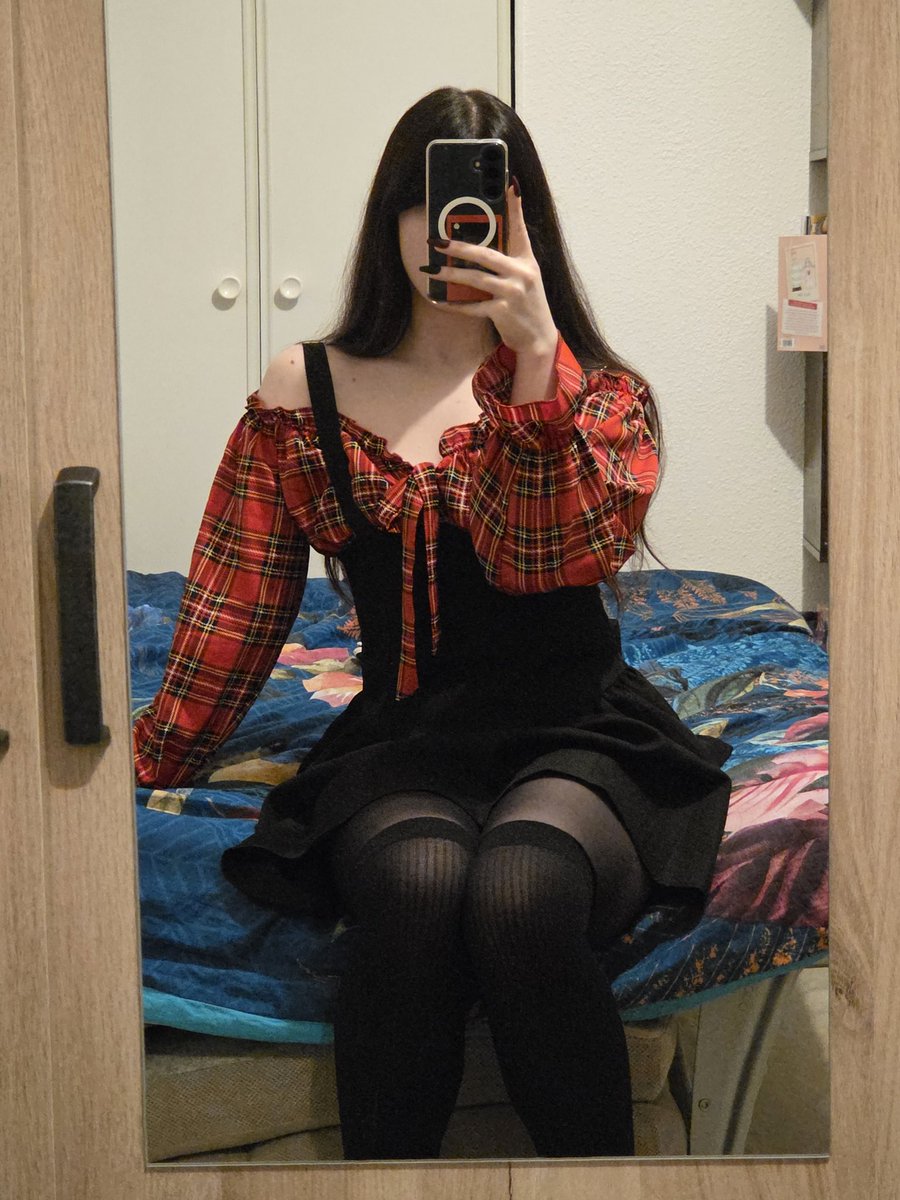 үυυηα 🌸 tweet media