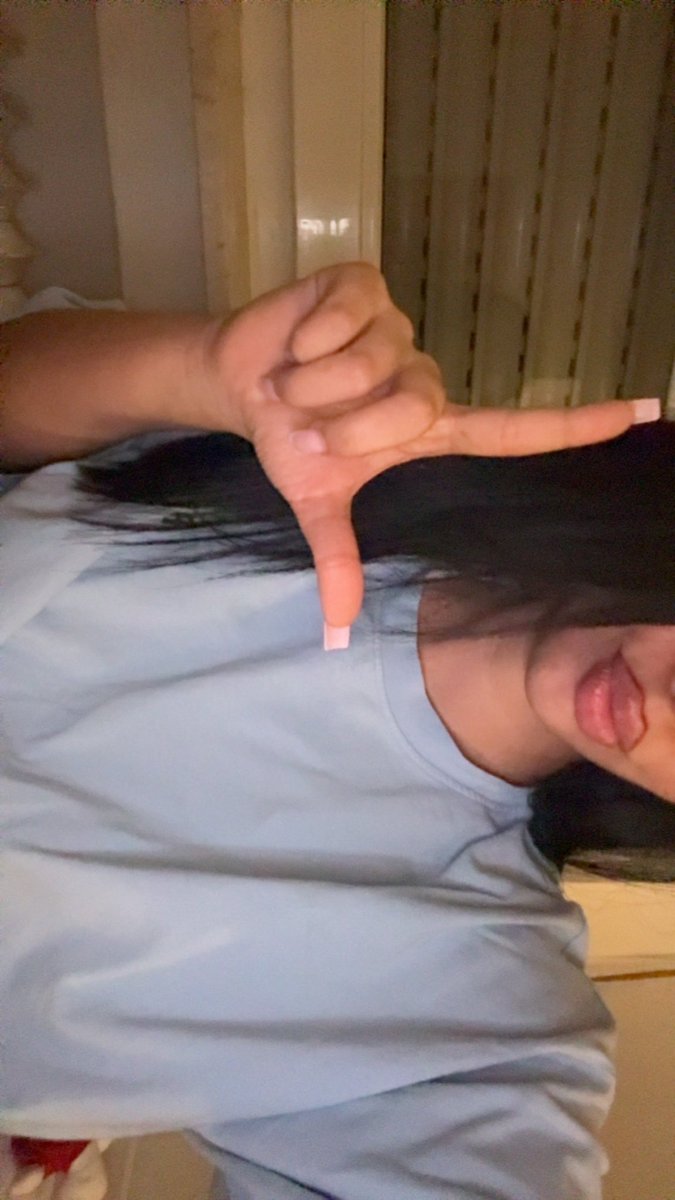 QueenMaryyx's tweet photo. was geht ab ihr loser?

#herrin #findom #zahlschwein #sklave #zahlsklave #geldsklave #abrücken #femdom #paypig #feet
#socks https://t.co/ug5HlPqBfM