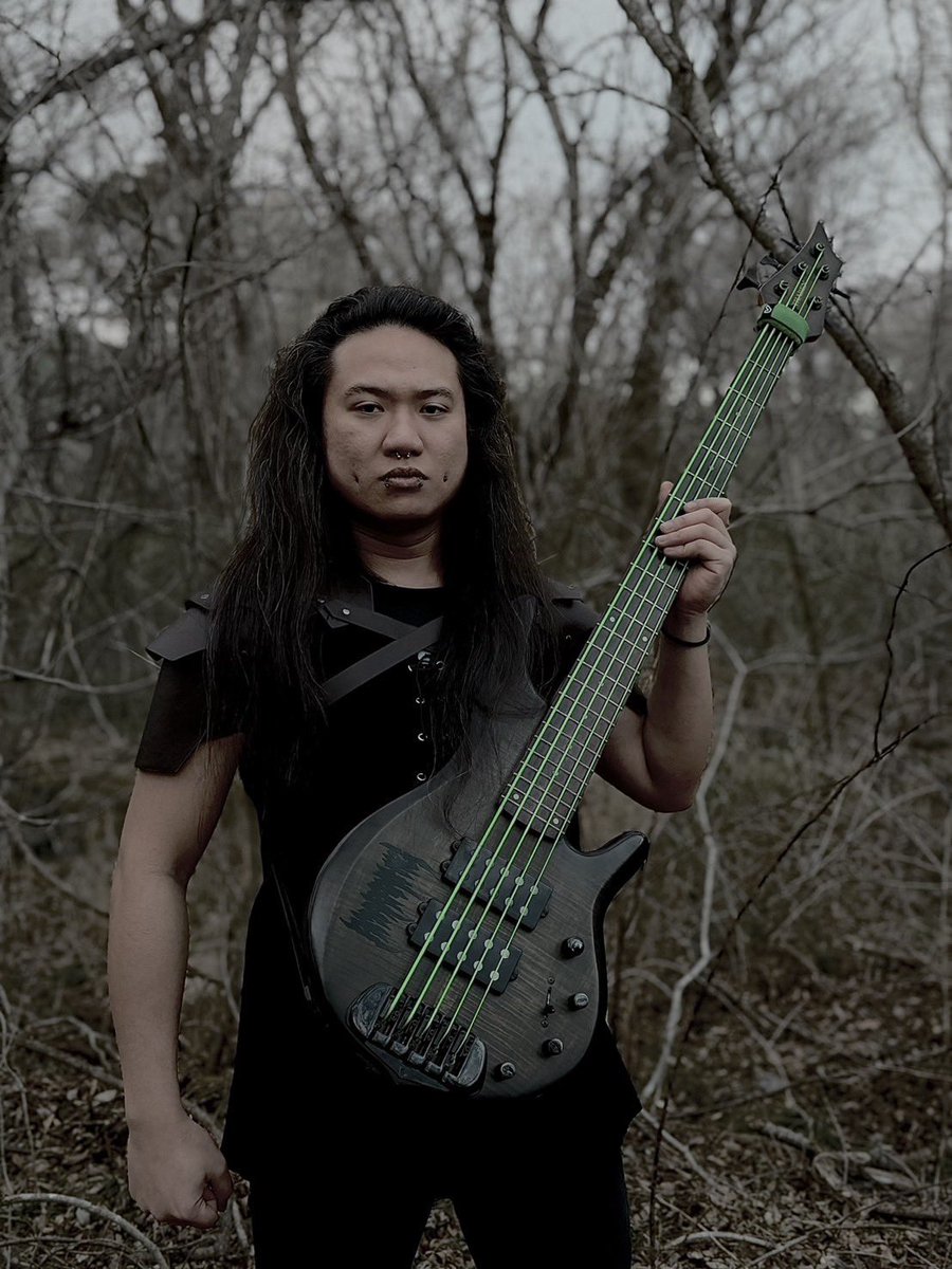 📢新ラインナップ発表‼️

新たにフィリピン人ベーシスト、ジョウィ(AMARANHIG)を迎え、5人体制に🔥

南国から吹く、漆黒の風がBlood Prophecyの世界観をよりヘヴィネスに、よりメロディアスに深化させる⚔️
#BloodProphecy