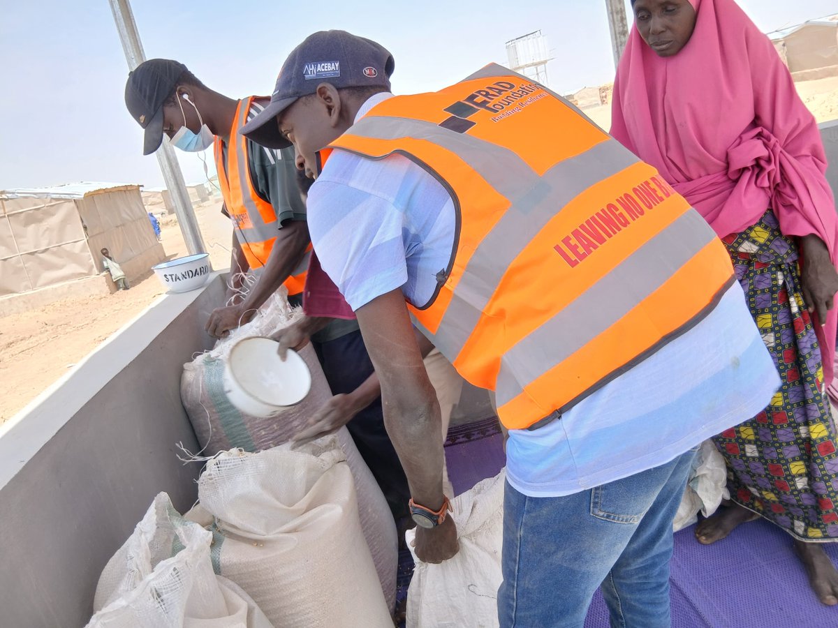 FutureResilien1's tweet photo. As part of FRAD foundation community-based approach to tackling malnutrition, under our ongoing nutrition intervention in Abbaram, Bama, FRAD Foundation conducted the distribution of kitchen utensils and Tom Brown grains to Lead Mothers.
#NutritionIntervention #TomBrown https://t.co/0ieBpmcRYK