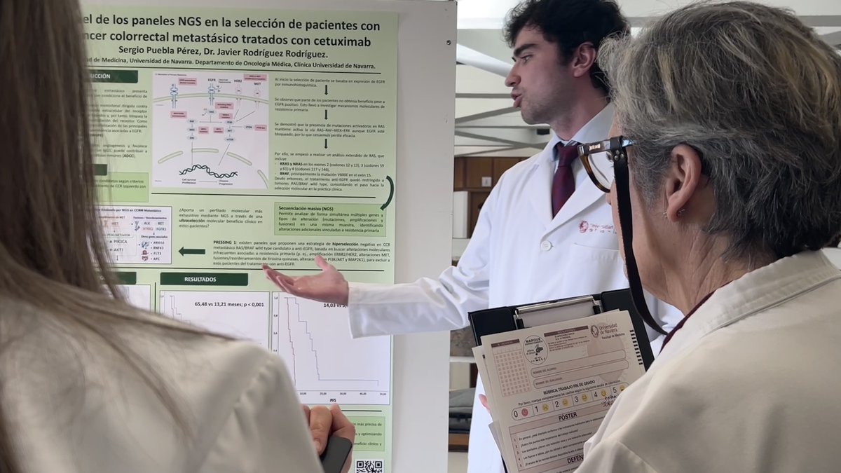 MedUNAV's tweet photo. ¡Hoy está siendo un día de nervios en #MedUNAV! Los alumnos de 6º defienden sus proyectos de investigación en formato póster en el XI Congreso #TFG. Profesores de distintas especialidades evalúan la calidad de los trabajos. #investigarparacurar, en el ADN de los futuros médicos https://t.co/6c4UgqNwtB