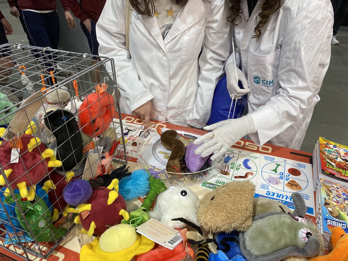 OOSO 📚 tweet media