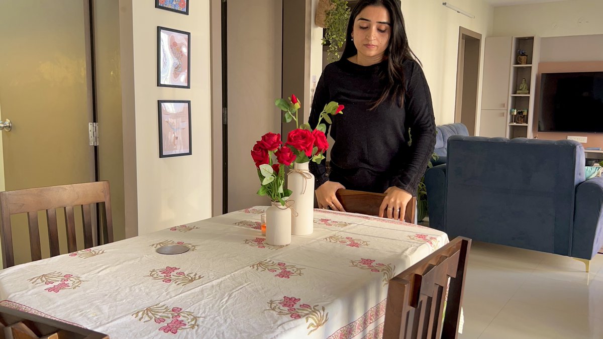 rashmichapter's tweet photo. Mayka Se Aaya Samaan ❤️ | Unpacking | Full Home Reset Vlog | Productive Day at Home| 
Housework Motivational Vlog✨
Uploaded new vlog on my channel...
एक emotional और productive day का ये vlog जरूर देखें 👇
https://t.co/rhTpVslTbx https://t.co/qZRRWlL6de