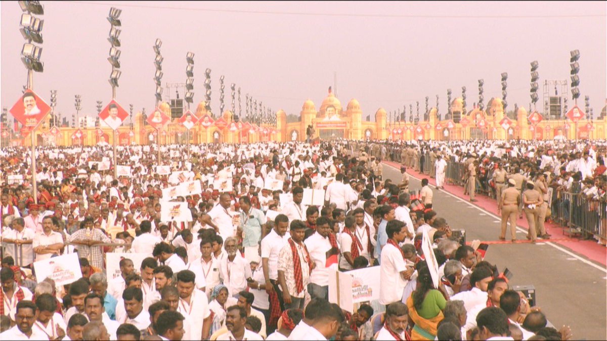 V_Senthilbalaji's tweet photo. 2.22 கோடிக்கும் அதிகமான அரிசி குடும்ப அட்டைதாரர்களுக்கு பொங்கல் பரிசுத் தொகுப்போடு பொங்கல் பரிசுத் தொகையாக ரூ.  3,000 வழங்கிய மாண்புமிகு தமிழ்நாடு முதலமைச்சர் தளபதி @mkstalin அவர்கள் இன்று கோவையில் தலைமையேற்று பேருரையாற்றும், தி.மு.க மேற்கு மண்டல வாக்குச்சாவடி குழுவினருக்கான 'என் வாக்குச்சாவடி - வெற்றி வாக்குச்சாவடி' பயிற்சி மாநாட்டு திடலில், மாண்புமிகு முதலமைச்சர் தளபதி அவர்களை வரவேற்க காத்திருக்கும் கொள்கை கூட்டத்தின் ஒரு பகுதி..

#ஸ்டாலின்_தொடரட்டும்
#தமிழ்நாடு_வெல்லட்டும்
#WestZone4DMK2026