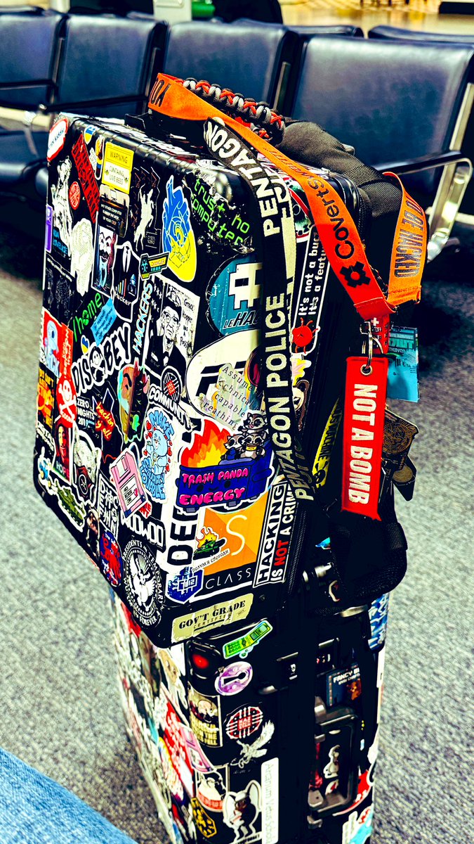 jaysonstreet's tweet photo. First official business trip with @CovertSwarm 😊
Heading to Rochester to keynote #ISTS https://t.co/PKr74w4fdY
Can’t wait to be a bad influence on a whole new generation of Hackers! 😁 #HackerAdventures https://t.co/FWewByDbEi