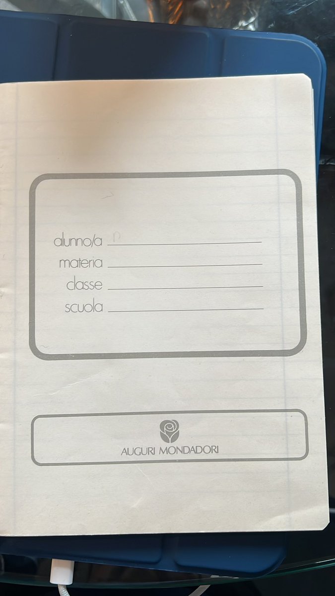 uknfl1982_92's tweet photo. Picked up this A5 sized notebook by Auguri Mondadori from 1986.
High contest and saturation on the artwork brings a nice variation. https://t.co/6GNUGQtlaV