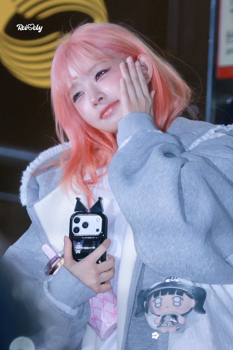 𝐑𝐞𝐢𝐯𝐞𝐥𝐲 tweet media