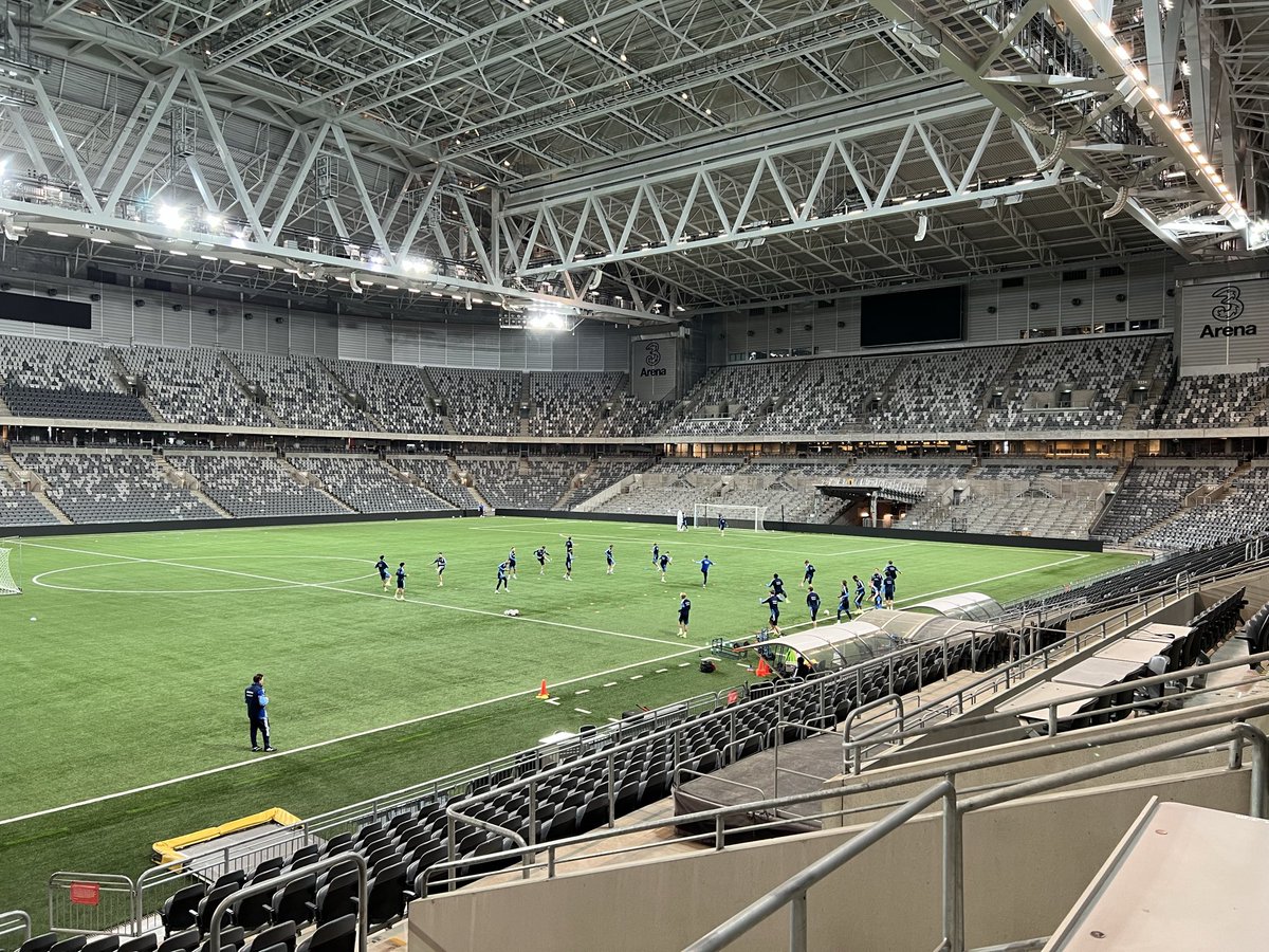 Nya tag. Djurgården i träning inför söndagens cupmatch mot IFK Skövde. Adam Ståhl saknas. Frågor? Ös på!