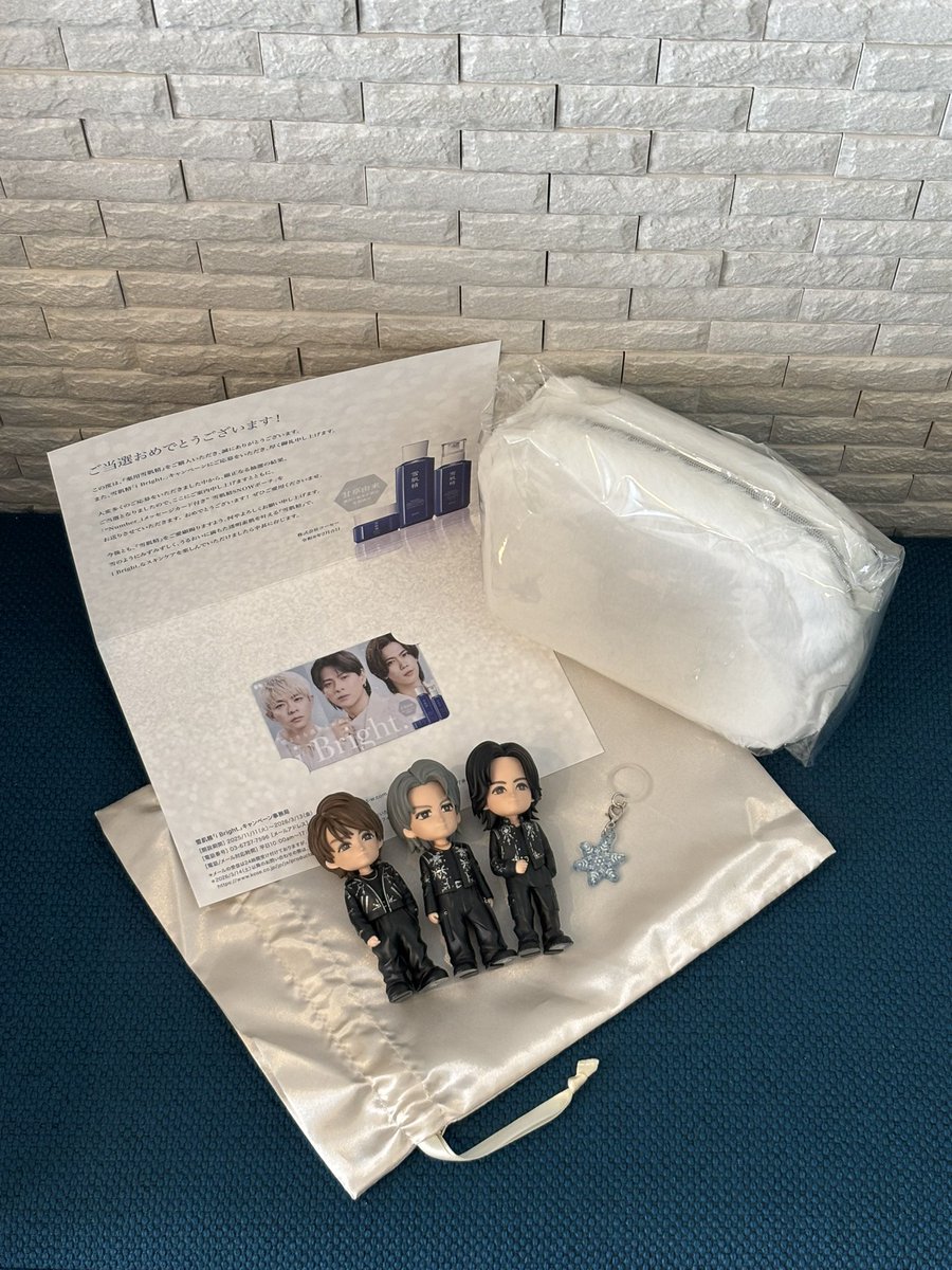 Number_i プラスチックカード付き 雪肌精 ポーチ ホワイト 【公式通販】