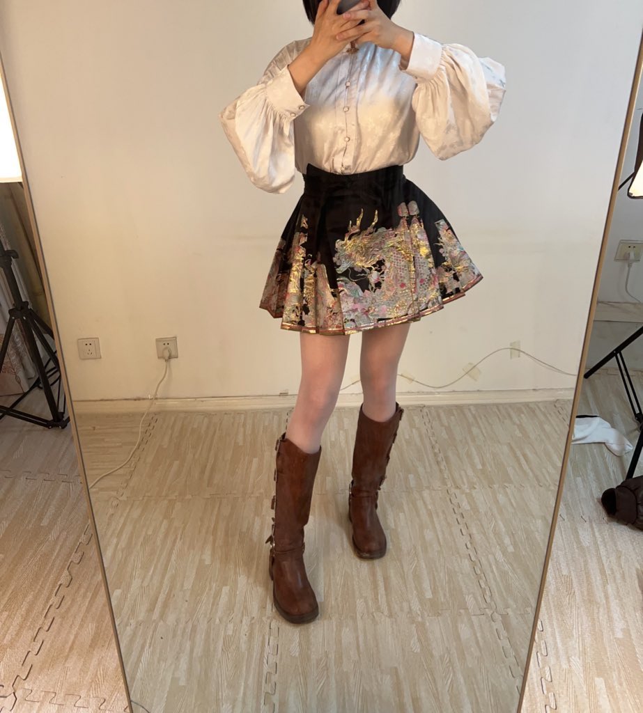 随便七七 tweet media
