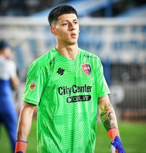 Empecemos por el principio, Frank

El arco de Newell's debe ser de Josue Reinatti