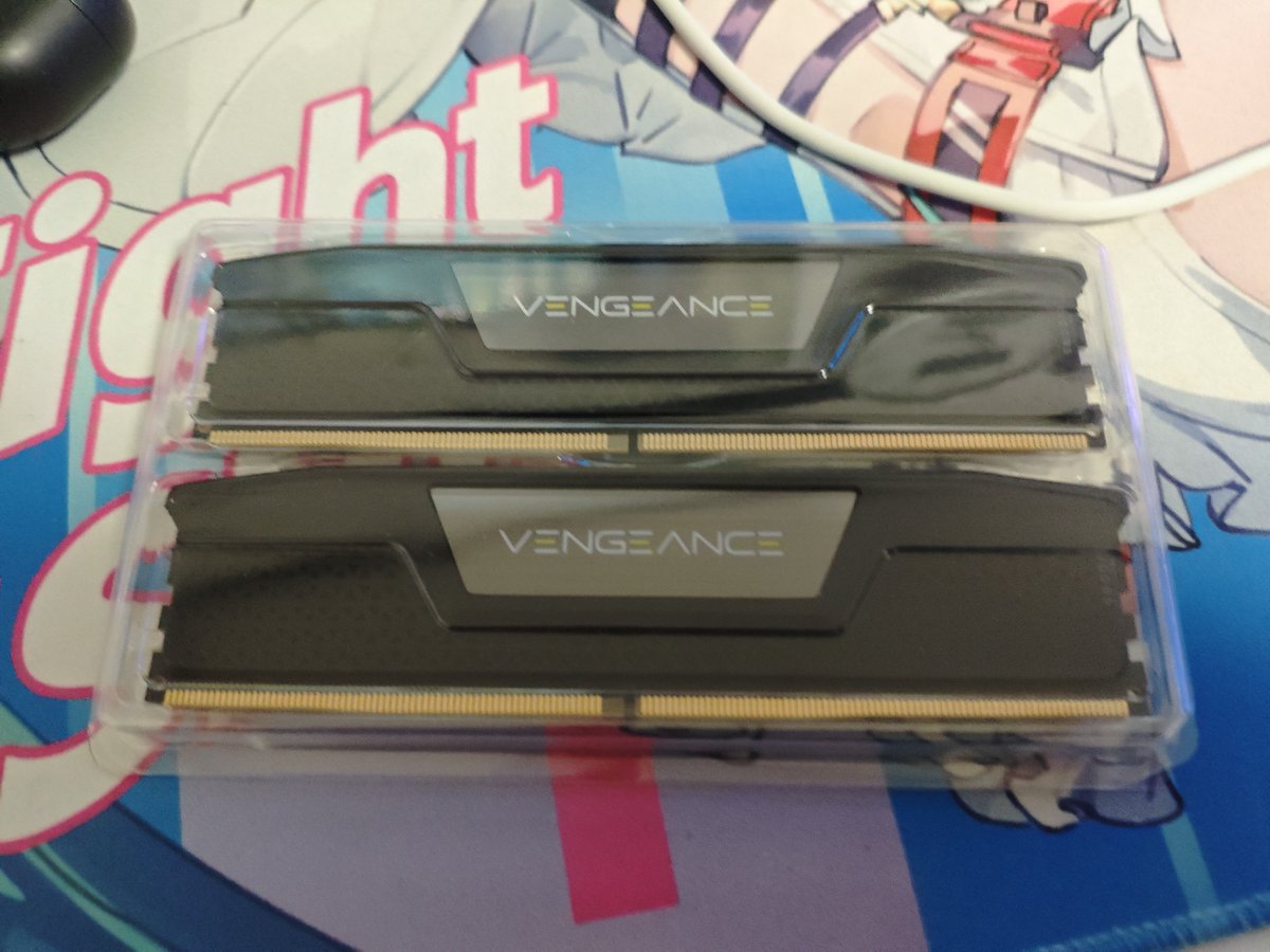 この前組んだPCよりこっちのが価値あるとかやっぱいまおかしいよ…