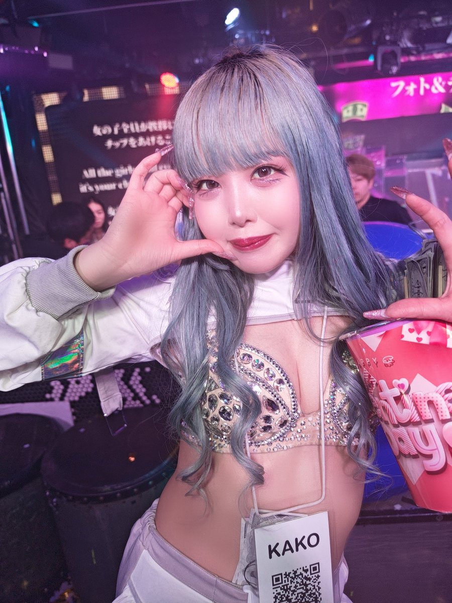 kabuto_suzaku's tweet image. #partyon
#パリオン
#すぱすぱ
#ミラン3周年
キャスト写真③
@jun_partyon
@namikapartyon
@mika_partyon
@Kako_partyon