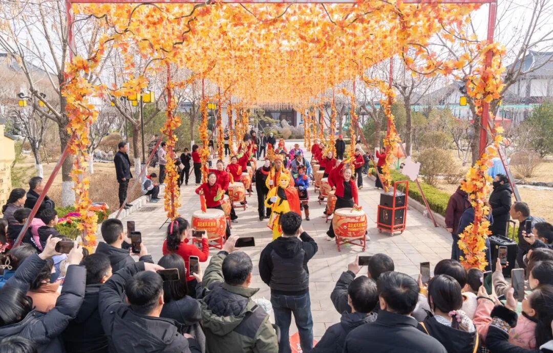 sunsong0909's tweet photo. "A Millennium of Intangible Heritage: A Vibrant City Celebrates the Lantern Festival" - The 2026 Dezhou City, Shandong Province Lantern Festival Folk Art Performance (Qingyun County Special Show) and Launch Ceremony were successfully held.#Dezhou #shandong @YDunhai https://t.co/w3bxEyDNHO