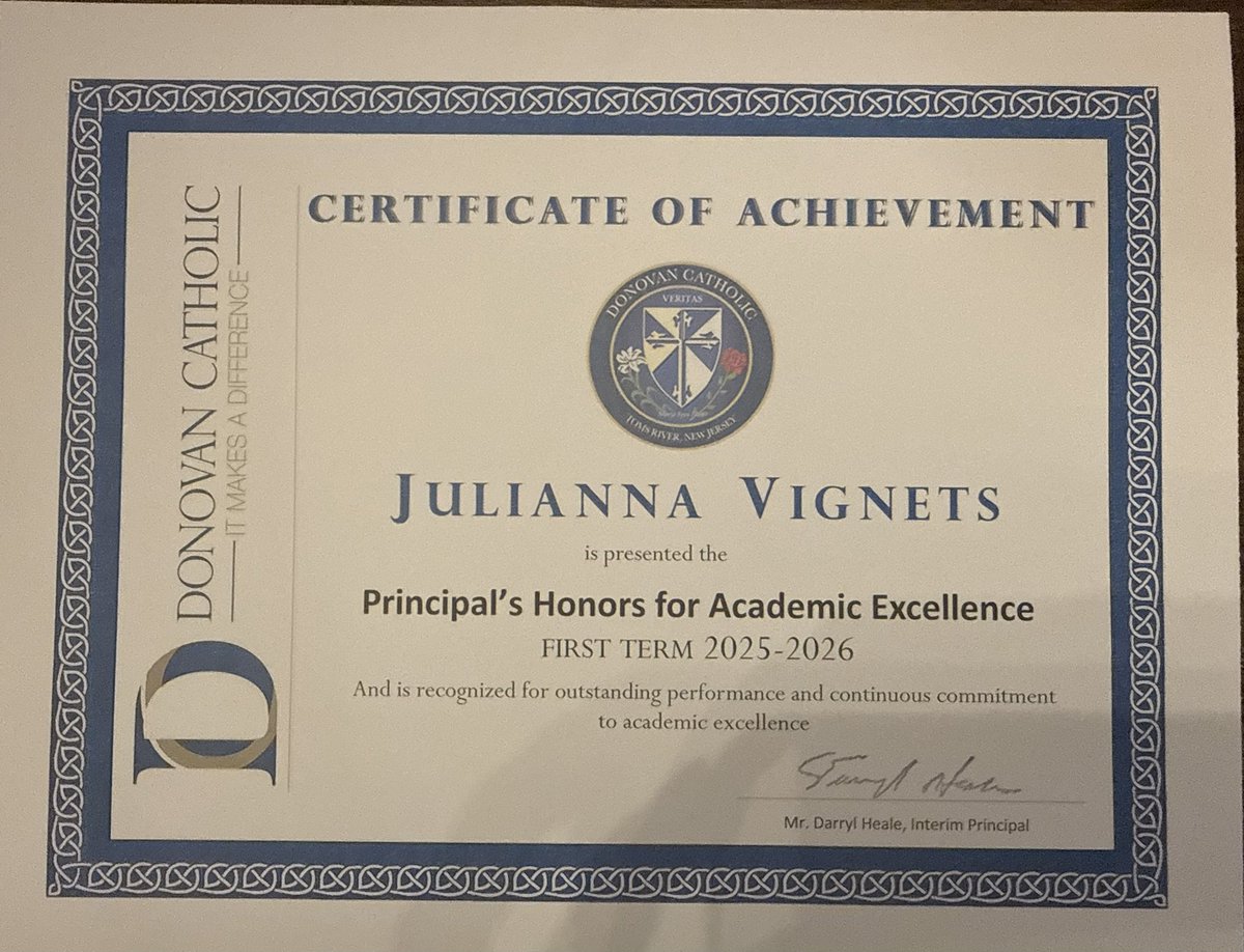 j_vignets2028's tweet photo. So grateful for the opportunity to excel academically at Donovan Catholic. 3/3 💙🤍 #dreambig @intensitykod @IntensityKOD_KP @Donovansoftbal1 https://t.co/4VmCeqHGYA