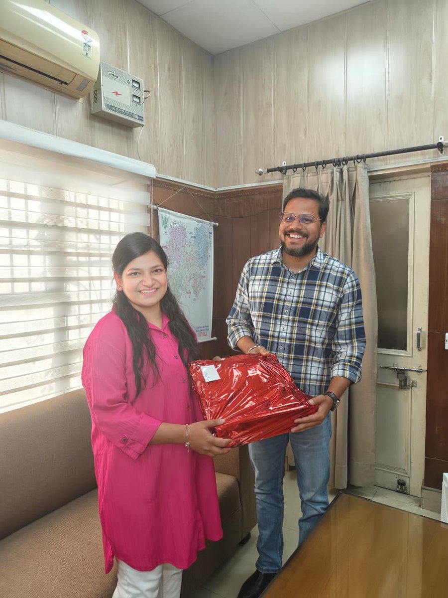 fci_pta's tweet photo. #स्वच्छतापखवाड़ा2026 सफाई अभियान के अंतर्गत दिनांक 27.02.2026 को #भारतीय_खाद्य_निगम, मंडल कार्यालय पटियाला  में निबंध प्रतियोगिता के प्रतिभागियों को मण्डल प्रबंधक,पटियाला  द्वारा  पुरस्कार वितरण किया गया। https://t.co/9XeE0E29YK