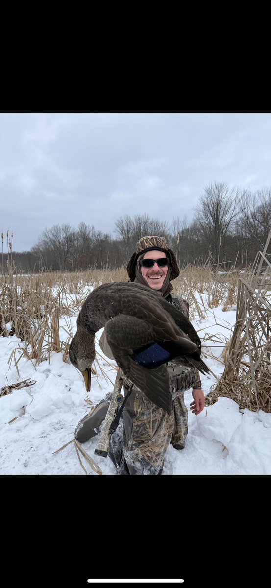 ROZE_AYE's tweet photo. Hey guys, its me. I shoot ducks now &amp; have a gf. I wouldn’t show her to ya tho, you wish. https://t.co/FIexlf8qcT