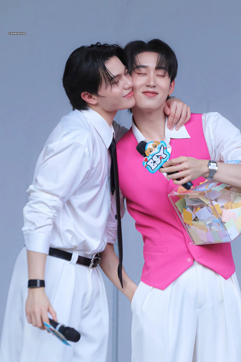 [270226] ~ น่ารักเกินนนน

WILLIAMEST GLOW ERA

#EVEANDBOYXWILLIAMEST
#williamest #วิลเลี่ยมเอส
#williamjkp #วิลเลี่ยมจักรภัทร
#est_rvp  <a href="/EstRvp/">est_rvp</a>