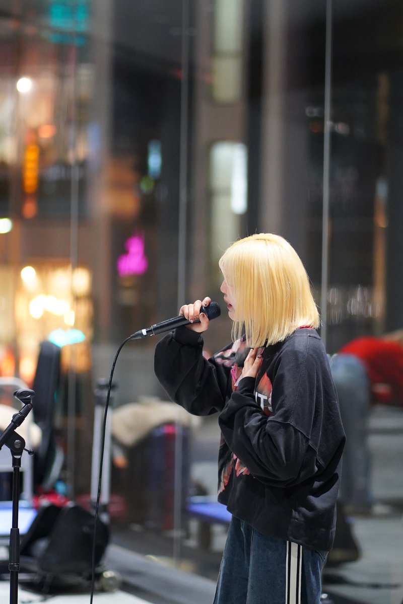 mocchannel_0409's tweet photo. 2026.2.27
Shibuya Street Live @Shibuya_SL 
皆様、ありがとうございました‼️

愛奈 @mana__sing
パクユナ @yuna_sing12
りおとあか（WHITEBOX） @WHITEBOX123

透き通った歌声が空間に広がって…。
素敵な時間でした🥹

最初から最後まで多くの人が足を止めてくださり、本当に感謝です‼️‼️ https://t.co/Pqrb0OHVtq