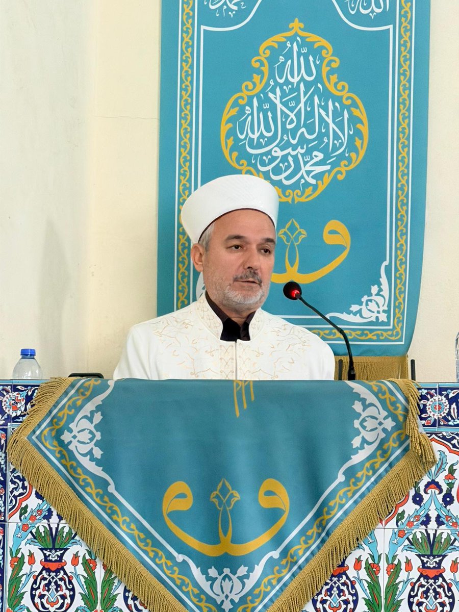 BodrumMuftulugu's tweet photo. Bodrum’da Geleneksel Hale Gelen Enderun Usulü Teravih Namazı Kılındı
Turgutreis Mh. Yalı Camii’nde Osmanlı’dan günümüze ulaşan ve farklı makamlarda kılınmasıyla bilinen Enderun usulü teravih namazı,kılındı.Programa Bodrum İlçe Müftüsü Fetullah Uydaş da katıldı.
BODRUM MÜFTÜLÜĞÜ https://t.co/K9HEKIN41u