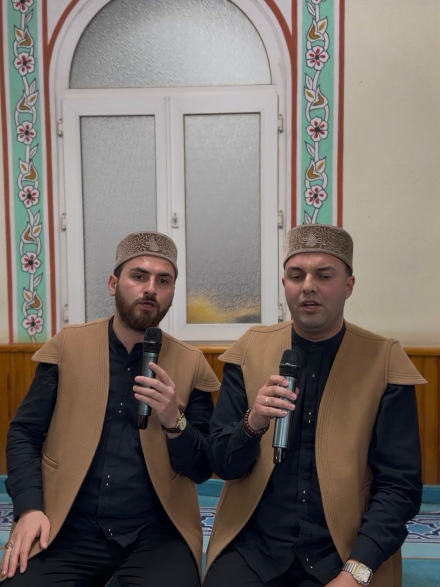 BodrumMuftulugu's tweet photo. Bodrum’da Geleneksel Hale Gelen Enderun Usulü Teravih Namazı Kılındı
Turgutreis Mh. Yalı Camii’nde Osmanlı’dan günümüze ulaşan ve farklı makamlarda kılınmasıyla bilinen Enderun usulü teravih namazı,kılındı.Programa Bodrum İlçe Müftüsü Fetullah Uydaş da katıldı.
BODRUM MÜFTÜLÜĞÜ https://t.co/K9HEKIN41u
