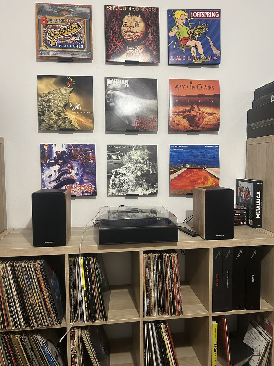 J’ai peut être une légère préférence pour la musique des années 90 on sait pas.