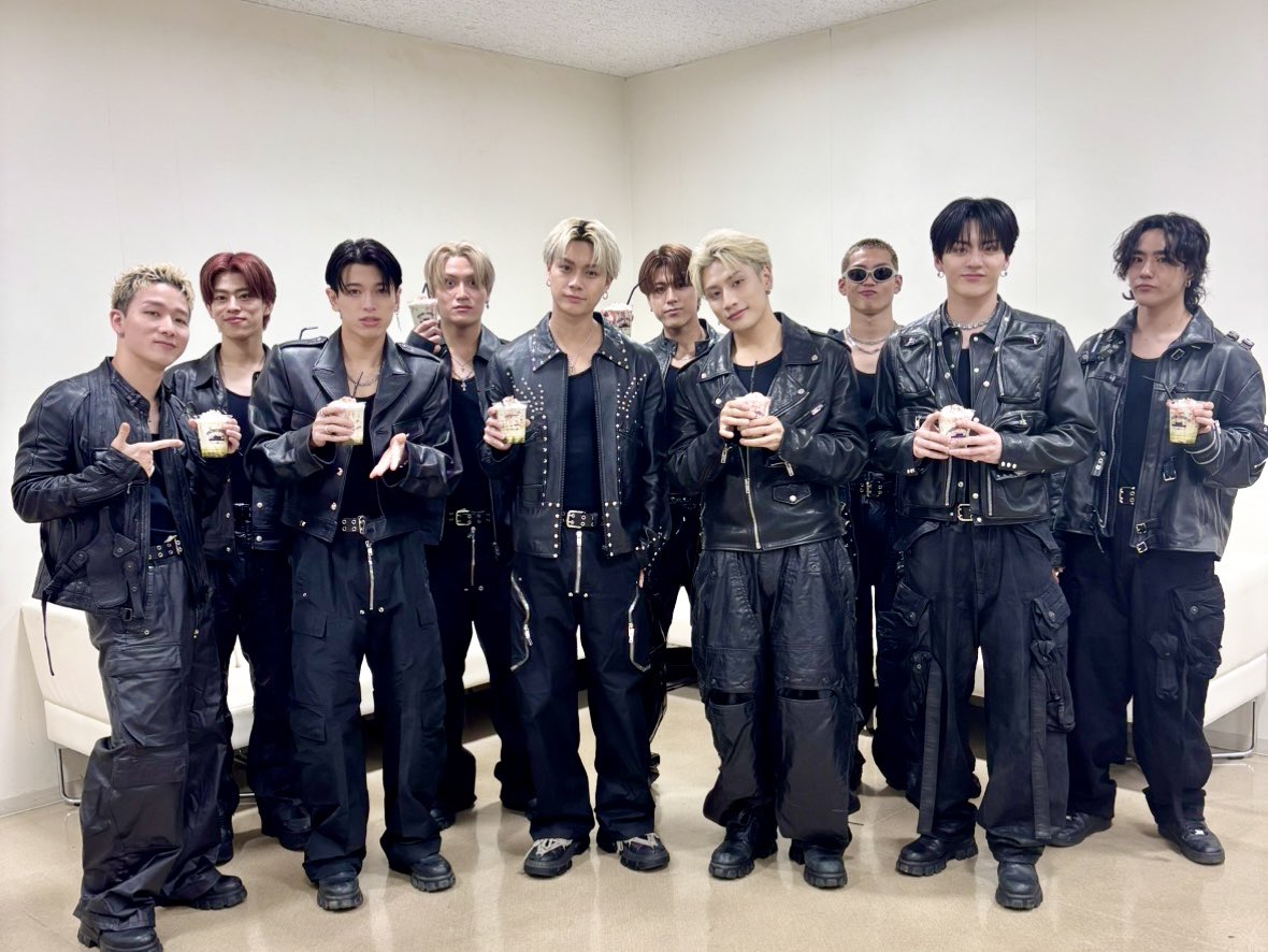 衣装良すぎやなほんまに