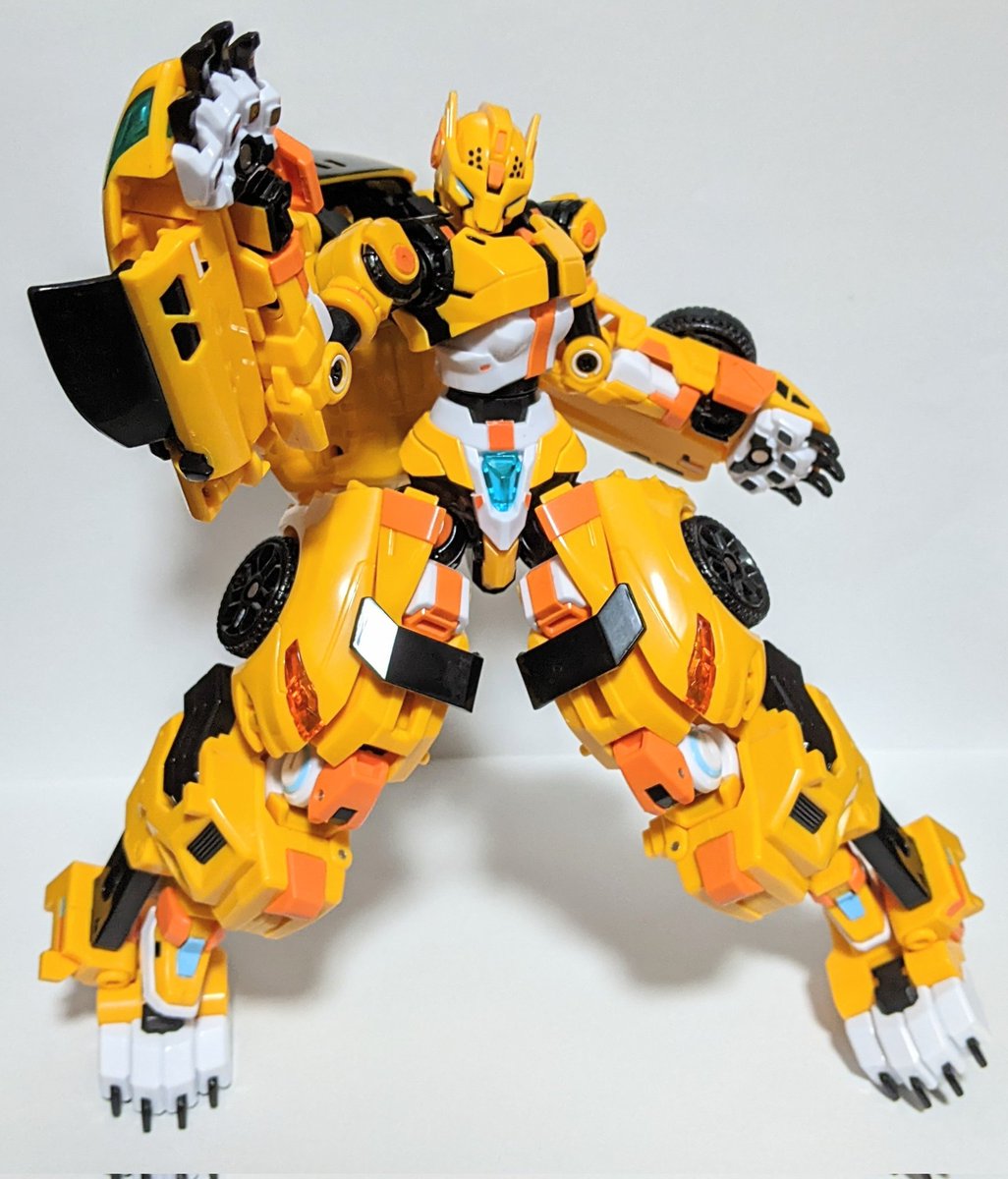 メタルカードボットW・タキ …何じゃこの可動域は。アーマー装備させて