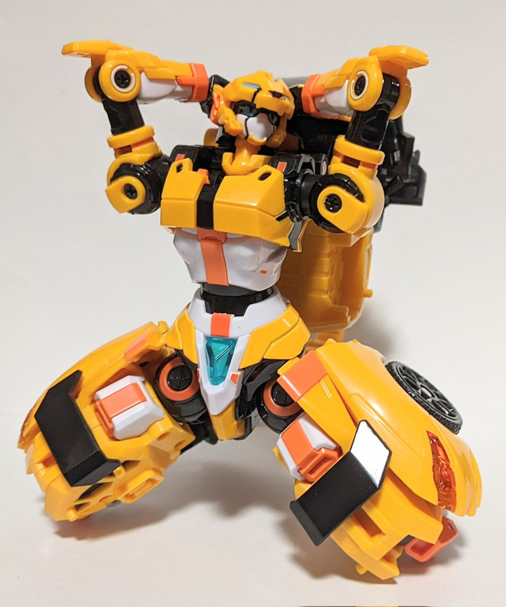 メタルカードボットW・タキ …何じゃこの可動域は。アーマー装備させて