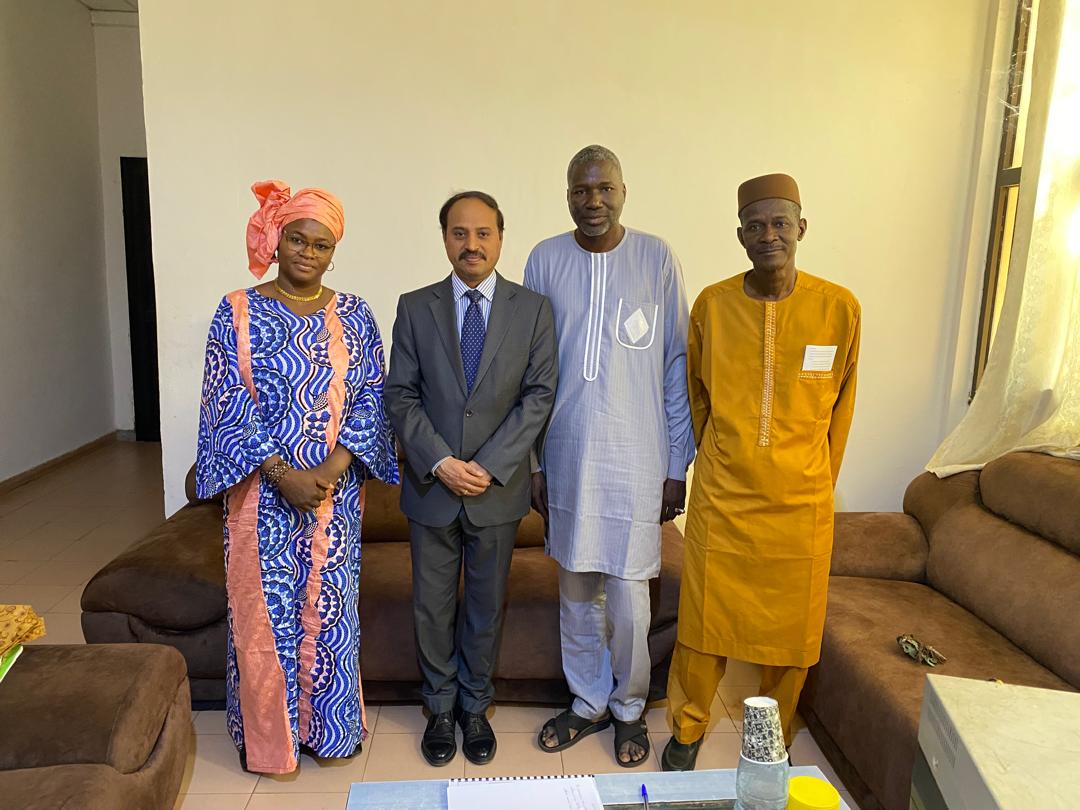 India in Mali tweet media