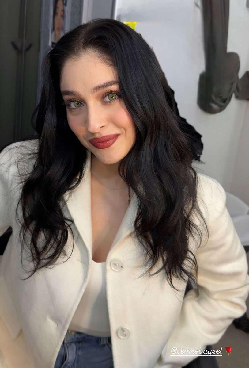 tam da cemre atak gelmişken gelen o fotoğraf ÇOK GÜZELSİN BE