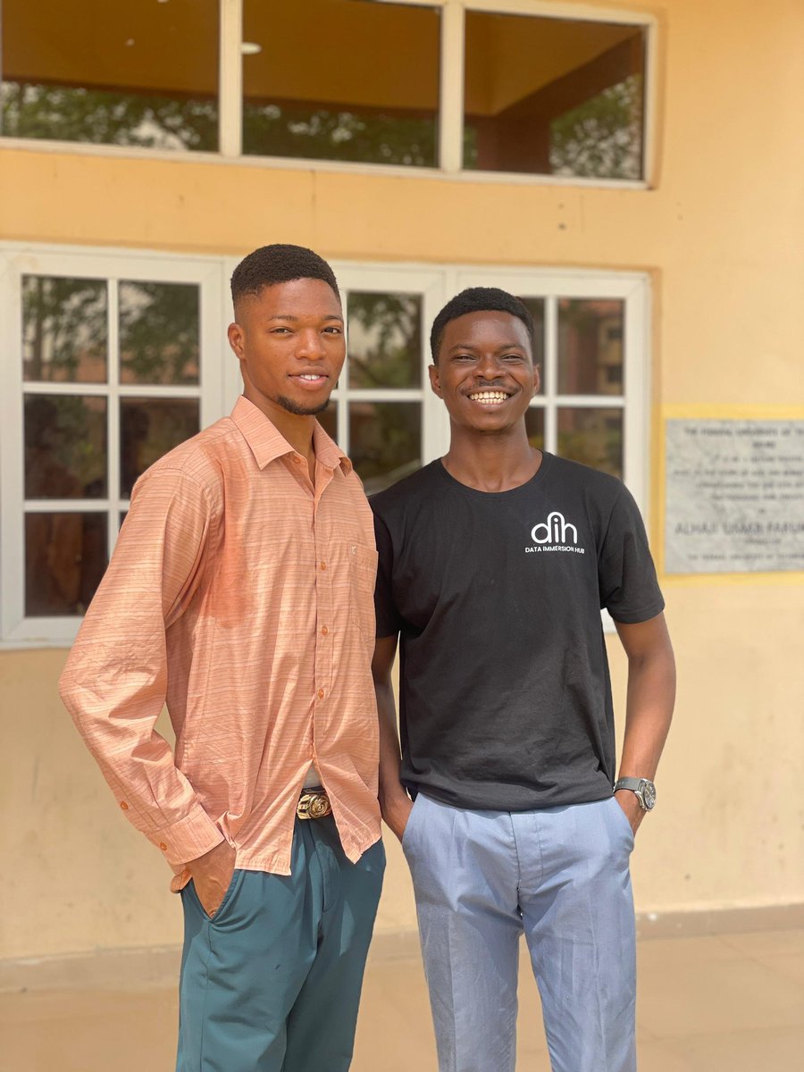 Unique451212830's tweet photo. Easysticks mhi owon 
My namesake 
A friend turned brother 
Ore mhi celebrity @easysticks33

I'm super proud of your growth and grateful to God for his help this far.

#drums #friends #buddy https://t.co/hDHF9UBg1Z