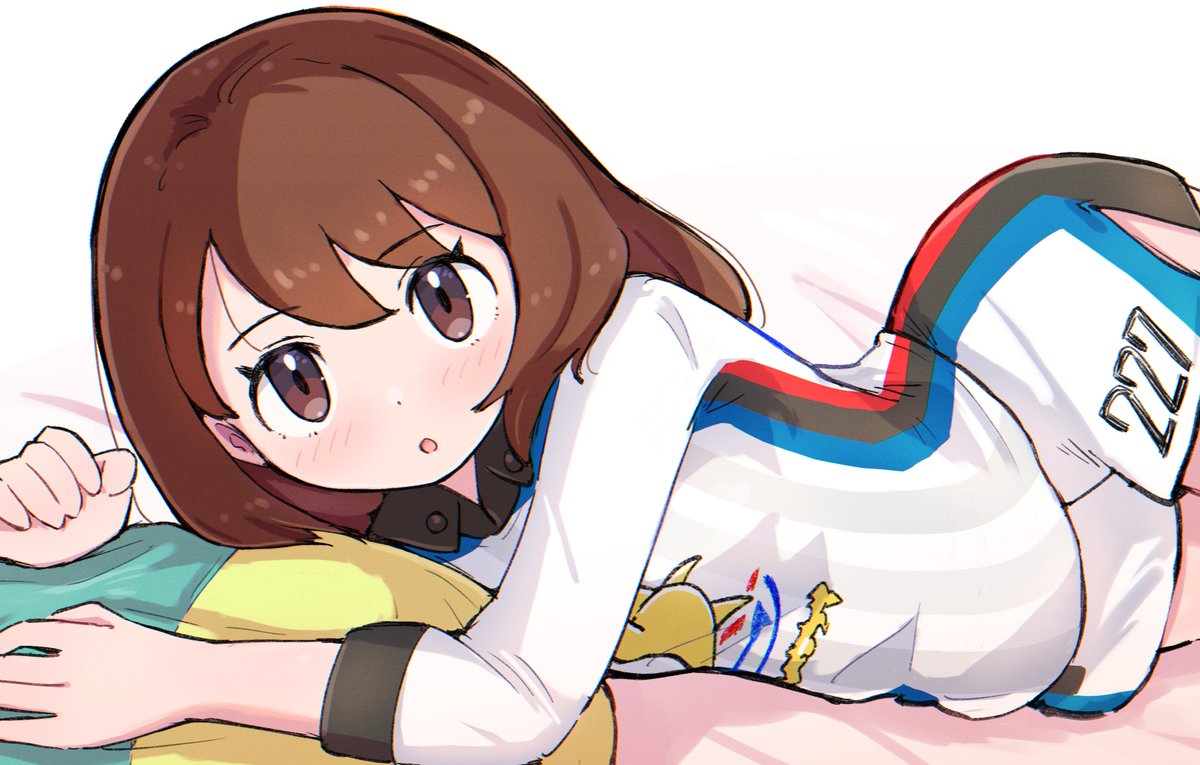 くたびれ tweet media
