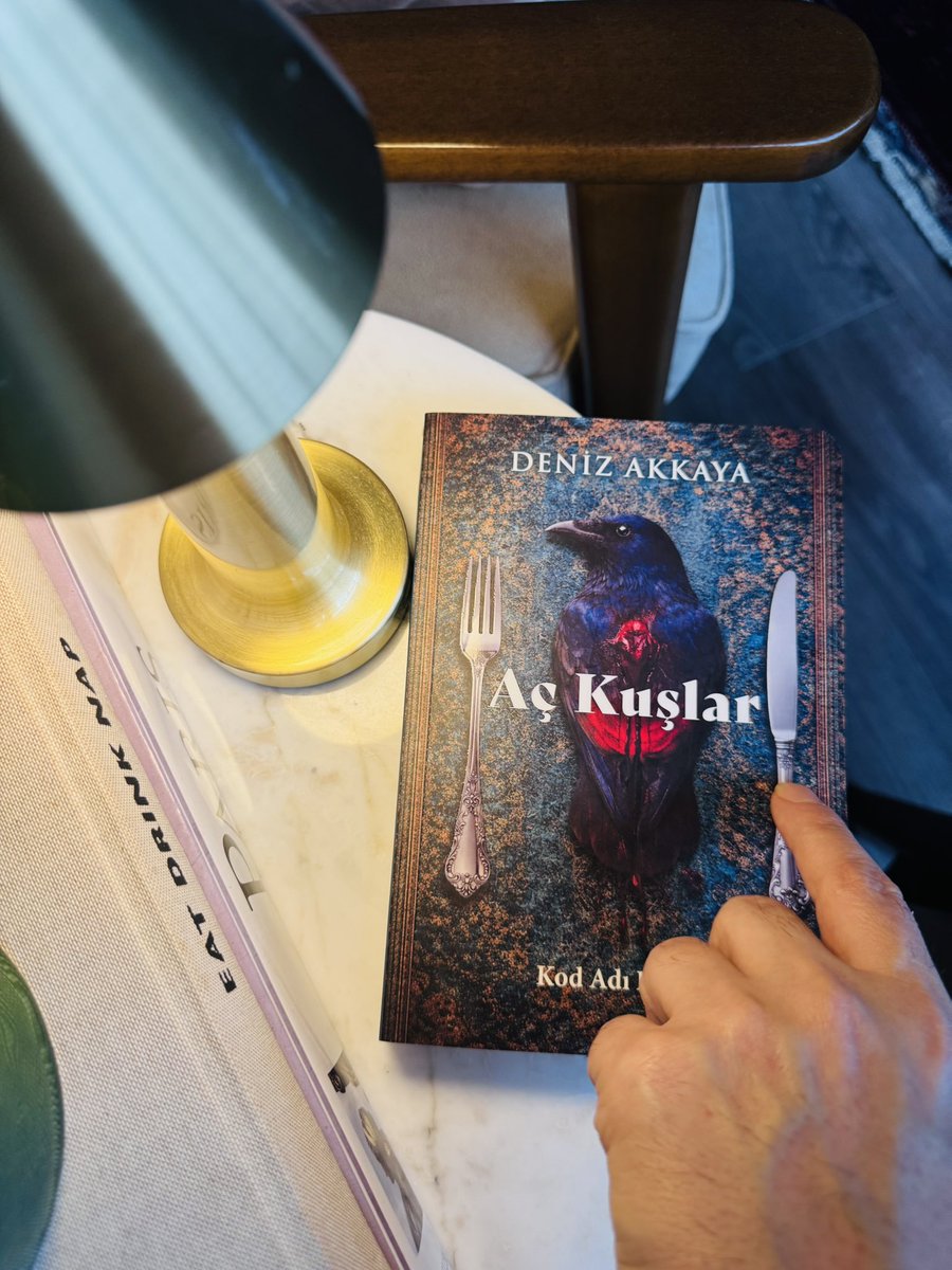 İçerilerde neler olduğunu bilirsin ama , kanıtlayamazsın ya, işte bu kitap çürümüşlüğün yazılı ahiti olmuş. Kalemine sağlık <a href="/dddenizakkaya/">Deniz Akkaya</a> . Anlamayalara <a href="/netflixturkiye/">Netflix Türkiye</a> lazım 😎 güzel bir seri olacağınada eminim .