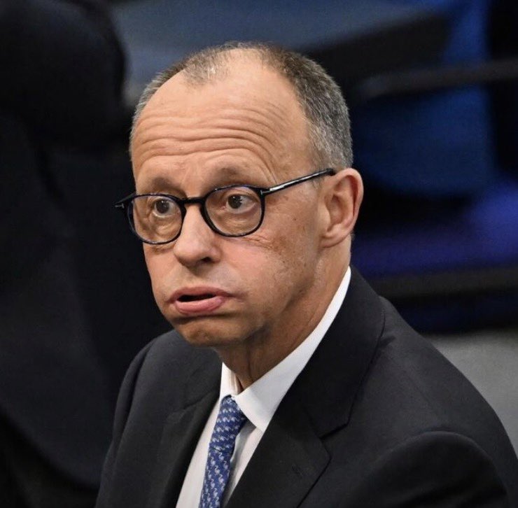 DEUTSCHLAND schmiert weiter ab❗️

2025 gehörte Deutschland NICHT MEHR zu den 10 innovativsten Ländern.

Das Land der „Ingenieure, Erfinder und Tüftler“ wird gnadenlos nach unten durchgereicht.

Dafür hat Deutschland jetzt ca. 200 Gender-Professuren und jede Menge falsche