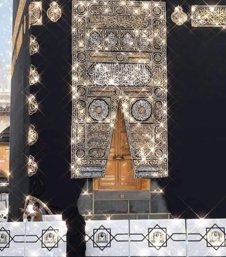 " مَنْ ذَاقَ حُبُ اللّٰهِ اَرْتَوٰى " 
 ☆جس نے اللّٰه کی محبت کی لذت چکھ لی  وہ سیراب ہوگیا۔۔۔ ☆
اللّٰه سے جڑے رہیں ۔۔ اللّٰه سے مدد مانگیں ۔۔۔ اللّٰه پہ بھروسہ رکھیں ۔۔۔ 
وہ آپ کو تھام لے گا۔۔۔