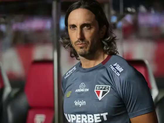 Xeremmemes's tweet photo. Flamengo vice da Supercopa e recopa

Treinador ídolo do clube saindo

Técnico ex São Paulo com ideias modernas no lugar

Lateral esquerdo da seleção brasileira com passagem na Espanha no elenco

Seja bem-vindo de volta 2023. https://t.co/D26c1ZcABs