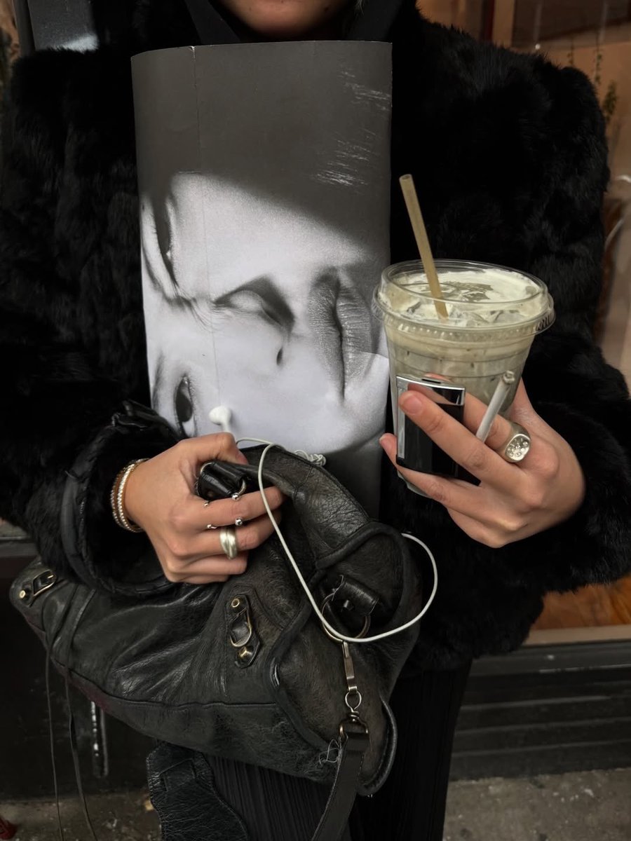 Josephine (sol/acc) tweet media